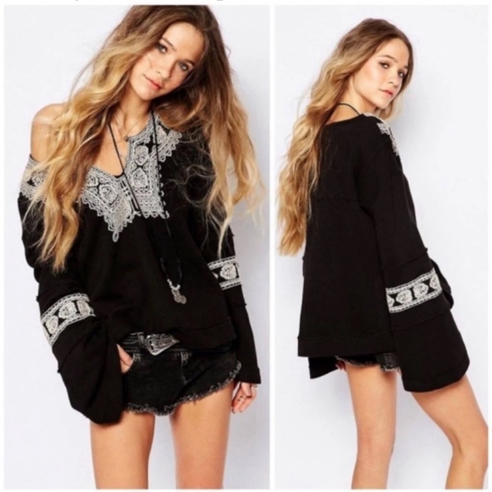 Free People Santa Maria Black Embroidered Bell Sleeve Tunic Size L
